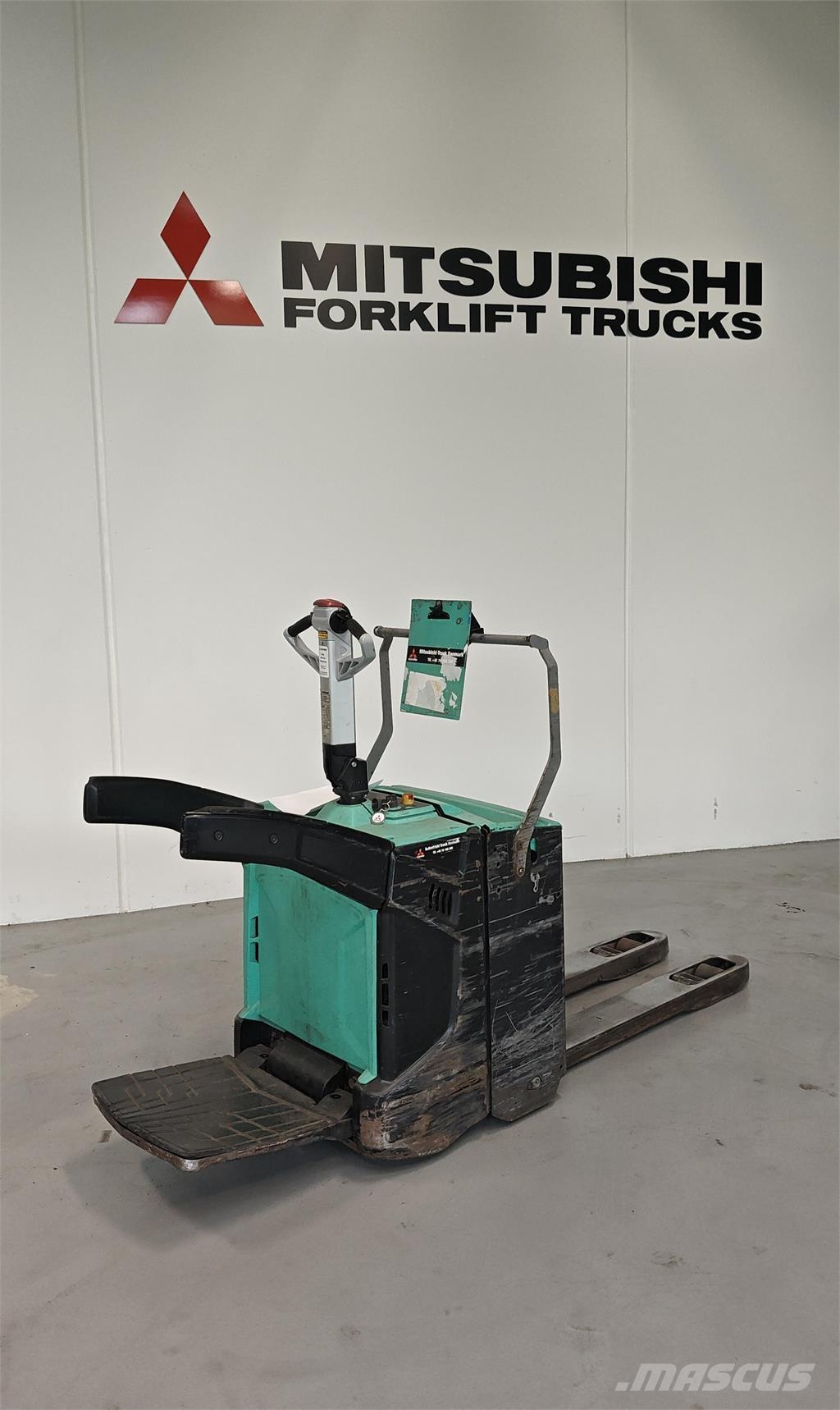 Mitsubishi PBV20N2 Flaktruck