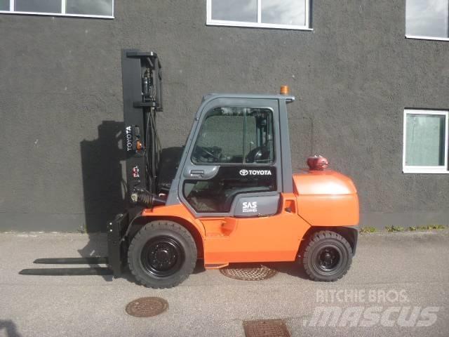Toyota 7 FD A 50 Dieselmotviktstruckar
