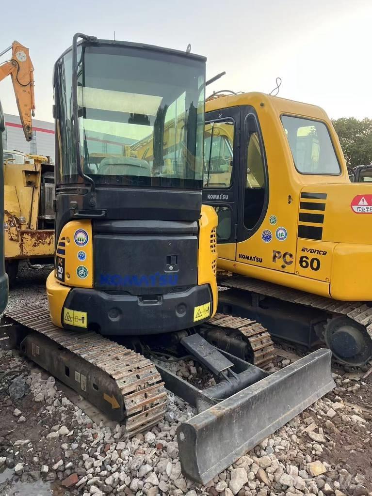 Komatsu PC 30 Bandgrävare