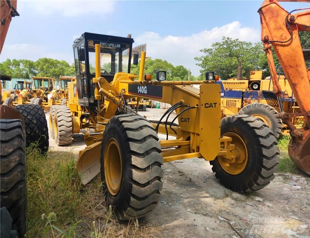 CAT 140G Väghyvlar