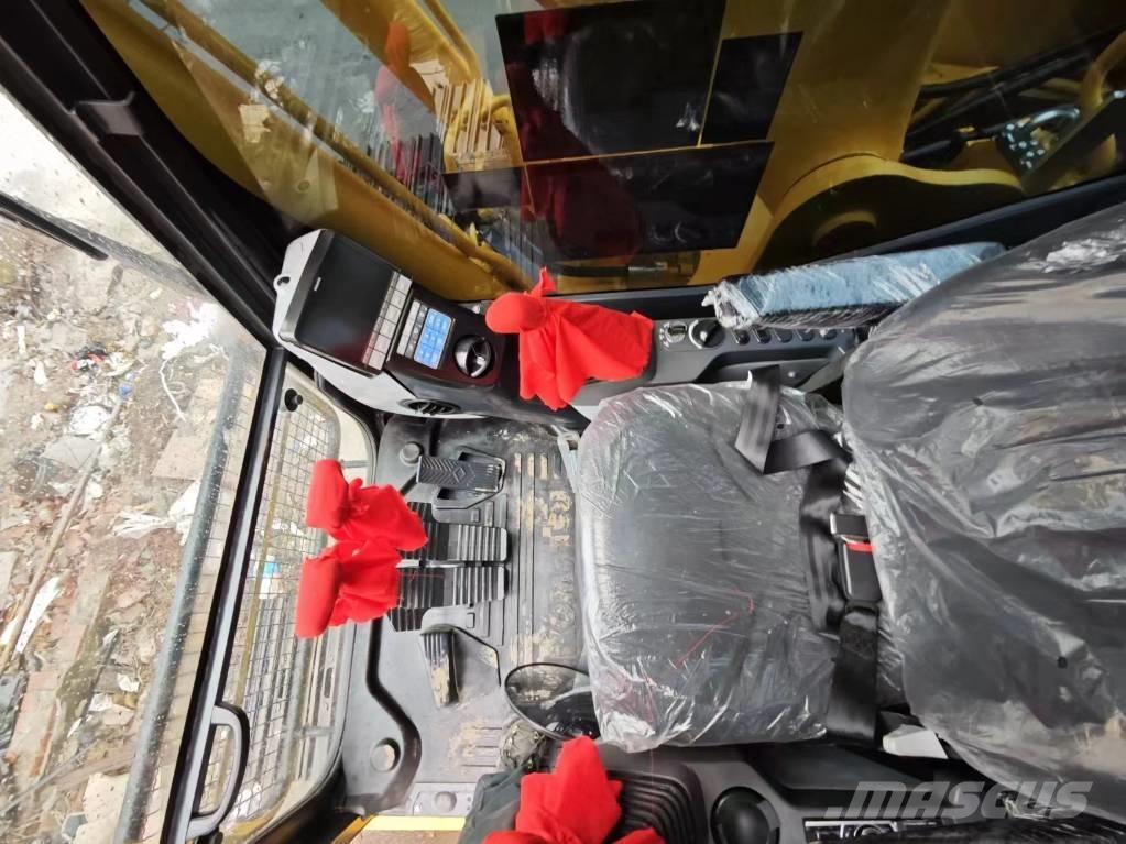 Komatsu PC 220-8 Bandgrävare