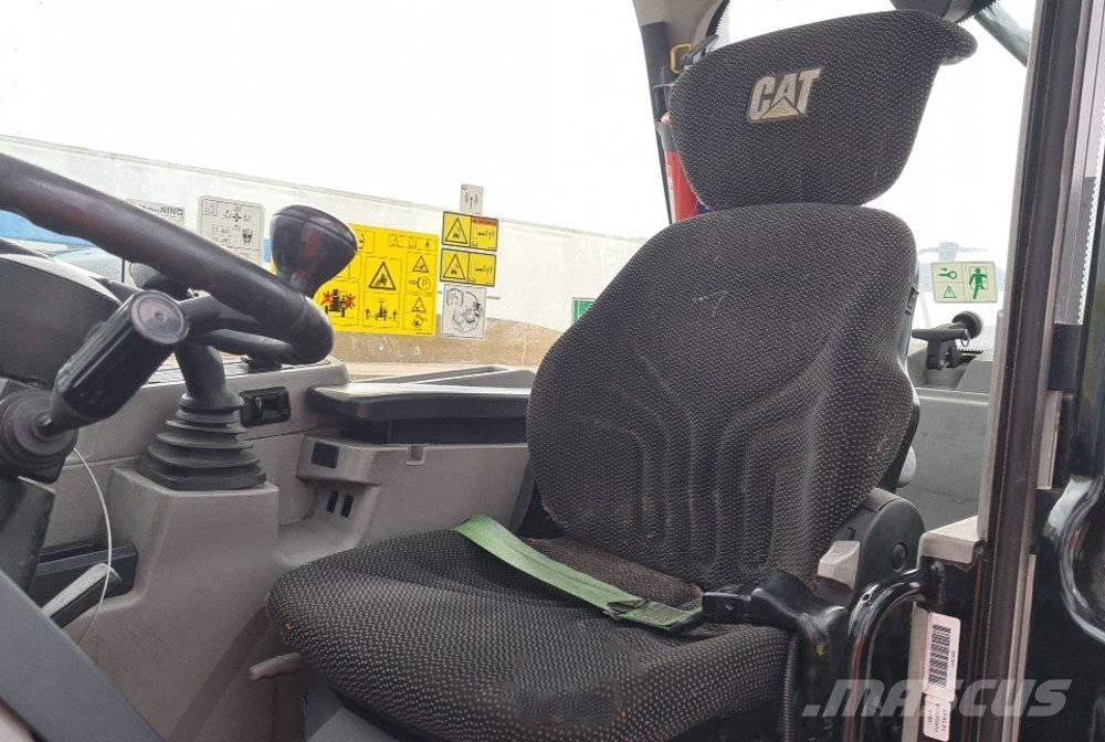 CAT TH 408 D Redskapsbärare för lantbruk