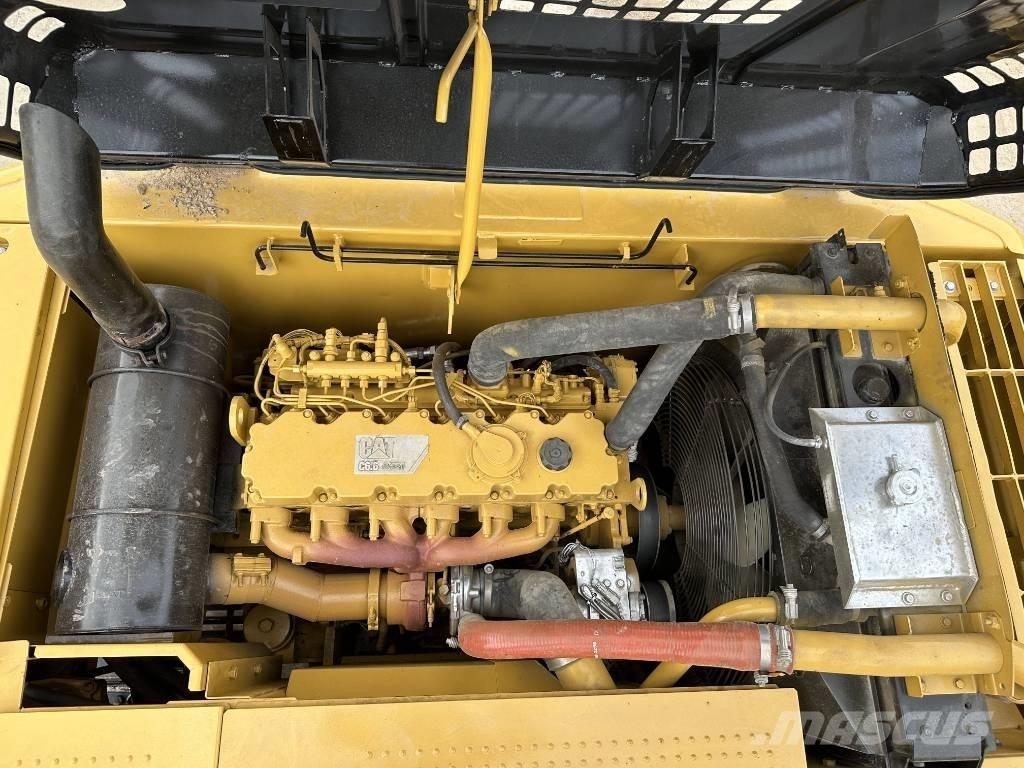 CAT 320 D Bandgrävare