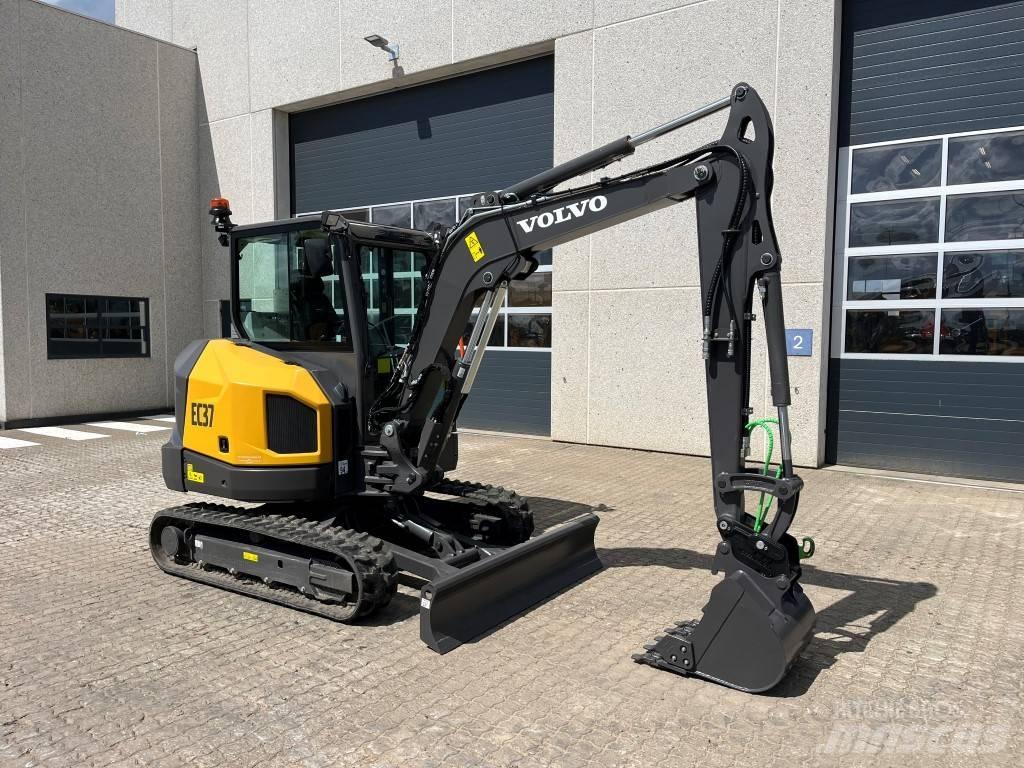 Volvo EC37F Minigrävare < 7t