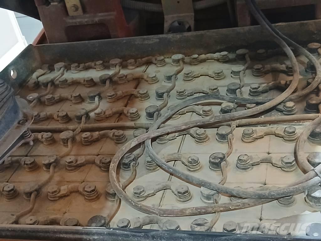 Linde E25/600-336 Elmotviktstruckar