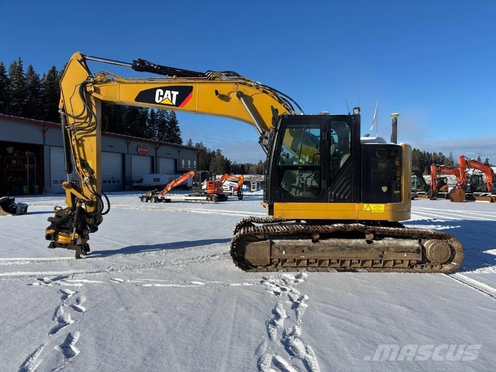 CAT 325 FL CR Bandgrävare