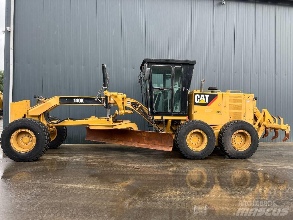 CAT 140K Väghyvlar