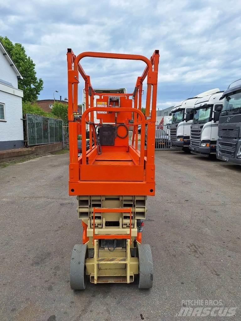 JLG 2030 ES Saxliftar