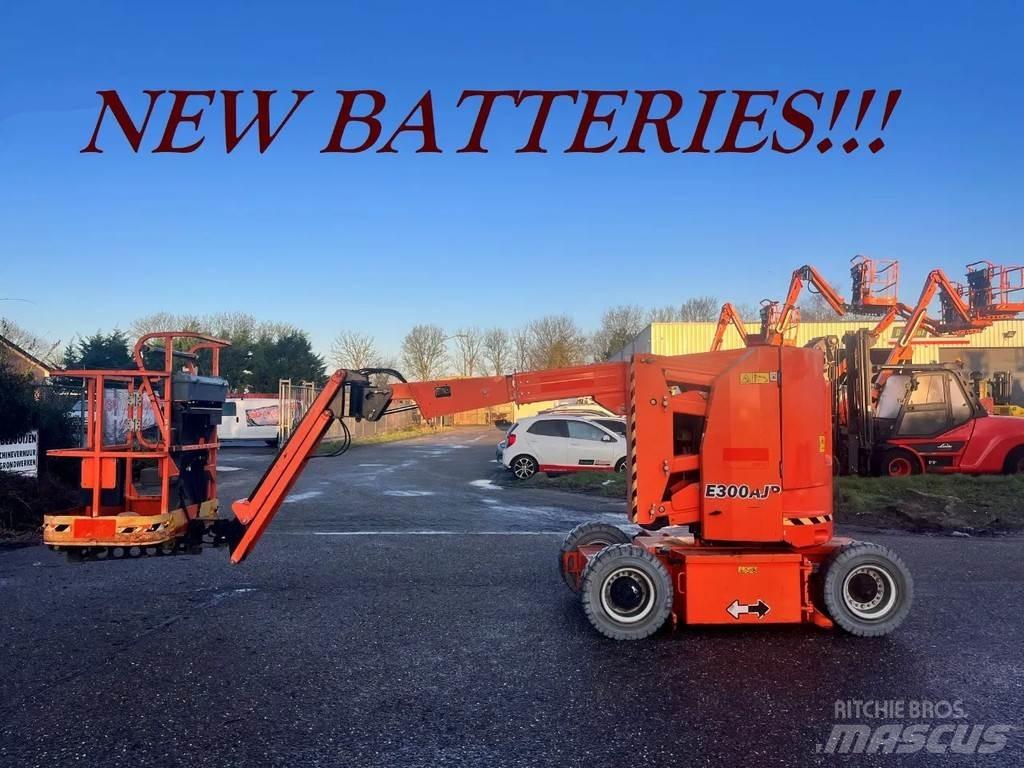 JLG E300AJP Bomliftar