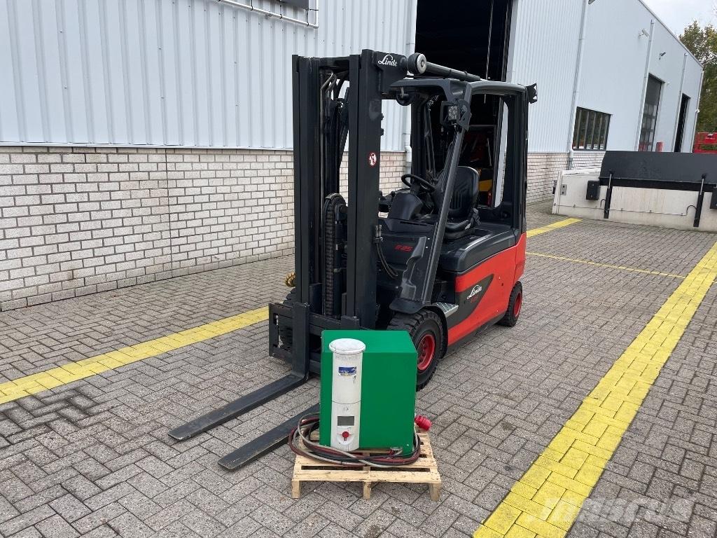 Linde E 25 L-01 Elmotviktstruckar