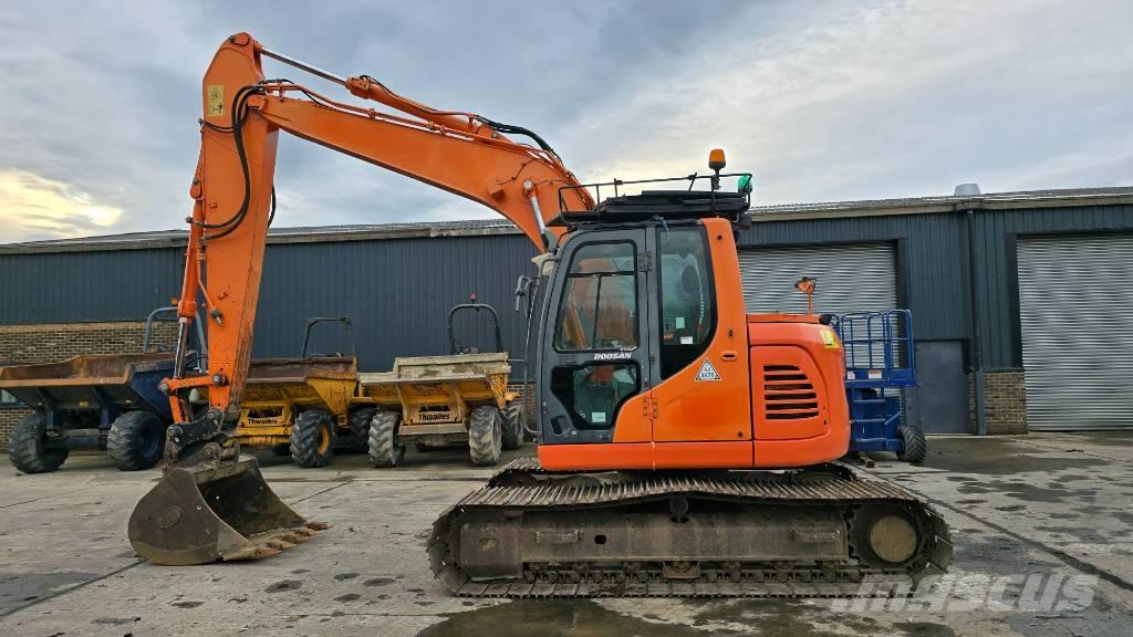 Doosan DX 140 LCR-3 Bandgrävare
