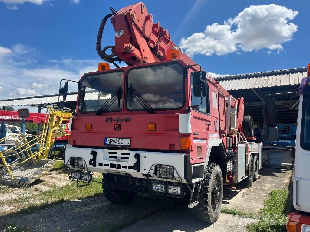 MAN 26.402 Teleskop bomliftar
