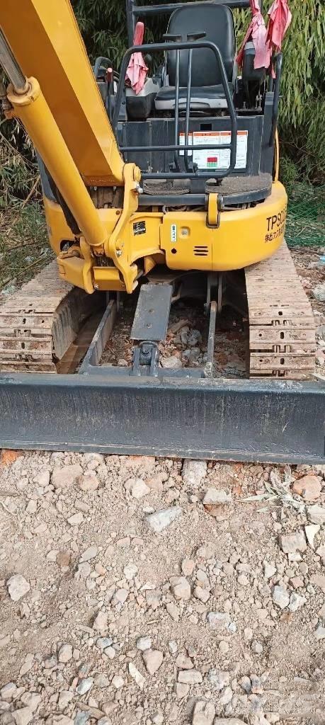 Komatsu PC35 Minigrävare < 7t