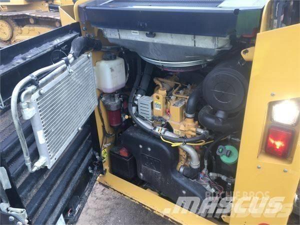 CAT 262 D Kompaktlastare