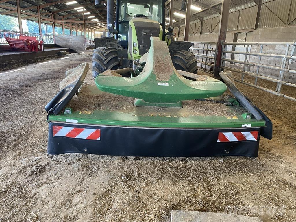 John Deere F 310 R Monterade och påhängda gräsklippare