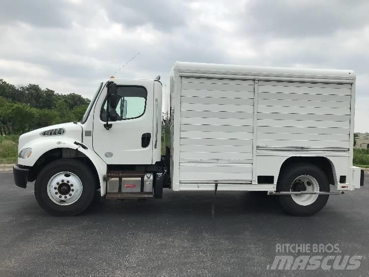Freightliner M2 Lastbilar för dryckesleveranser