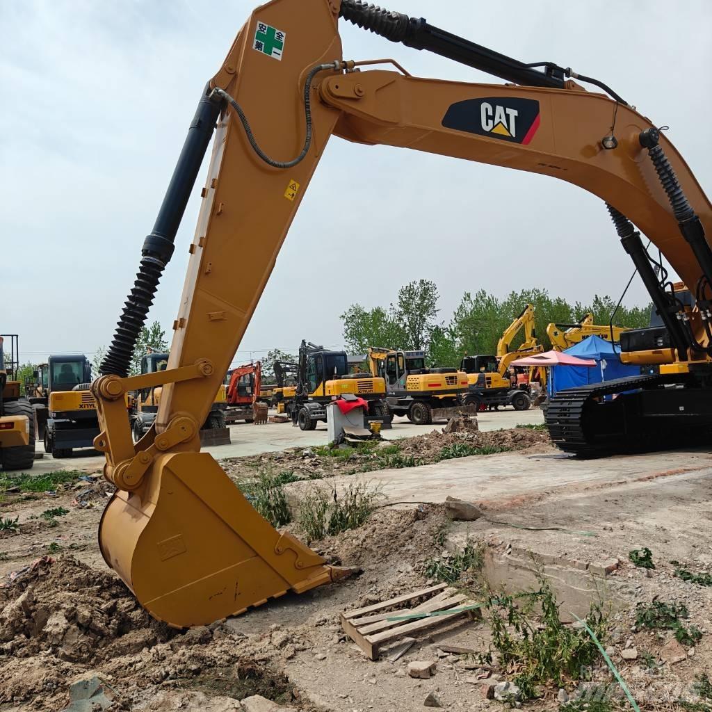 CAT 330D2 Bandgrävare