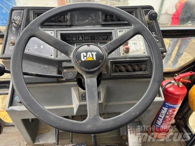 CAT 428 B Grävlastare