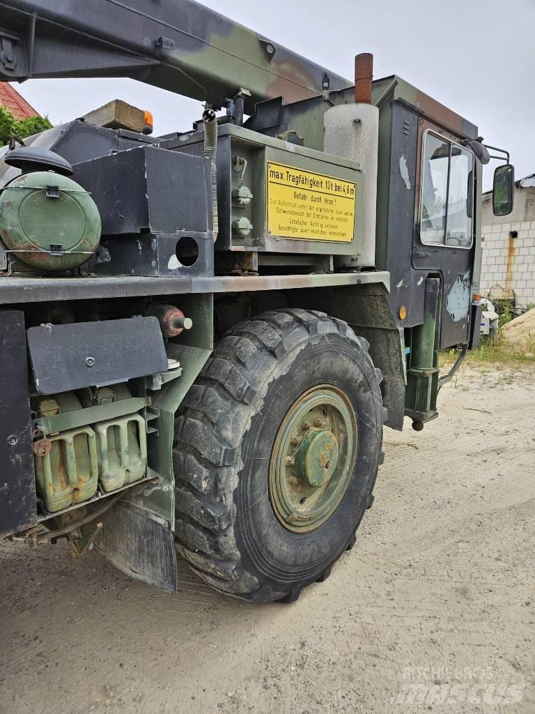 Liebherr UM 109 FKL Minikranar