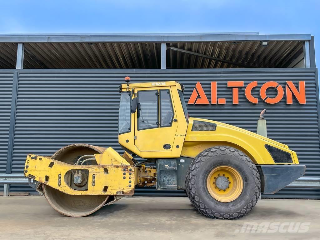 Bomag BW 213 DH-4 Envalsvältar