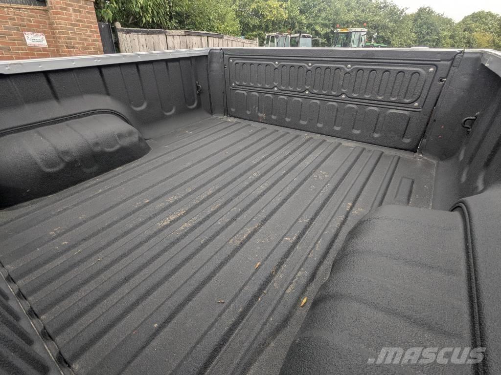 Toyota Hilux Flakbilar/Pickuper