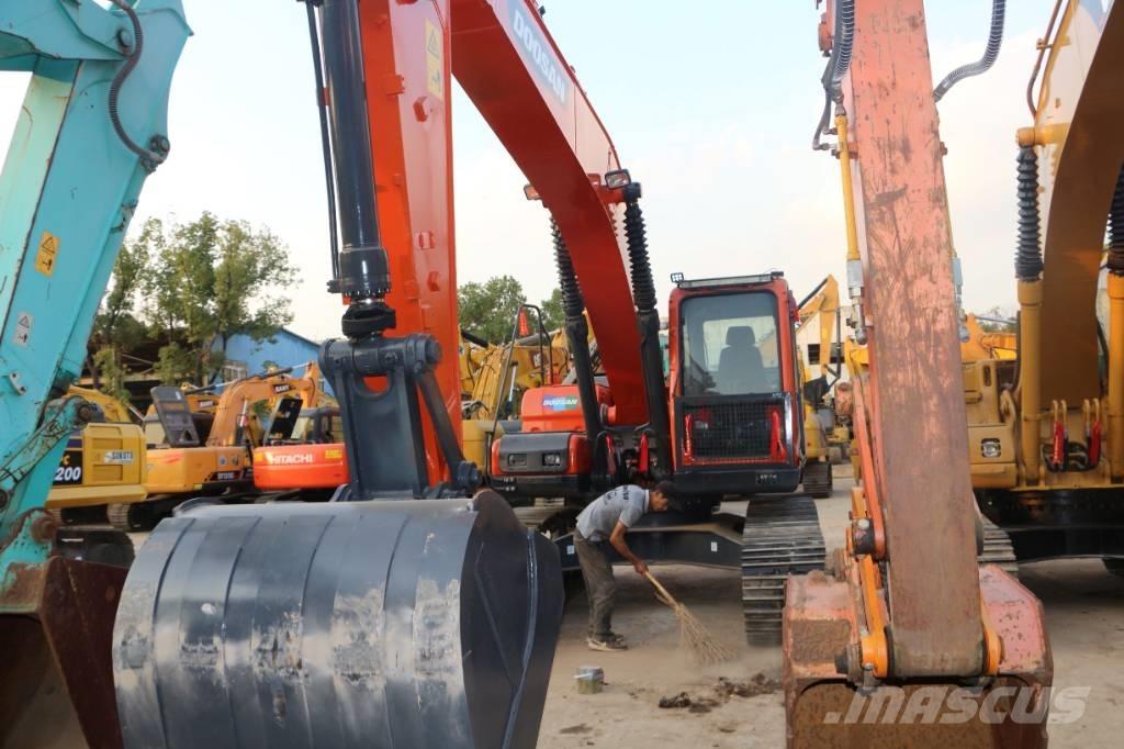 Doosan dx225 Bandgrävare