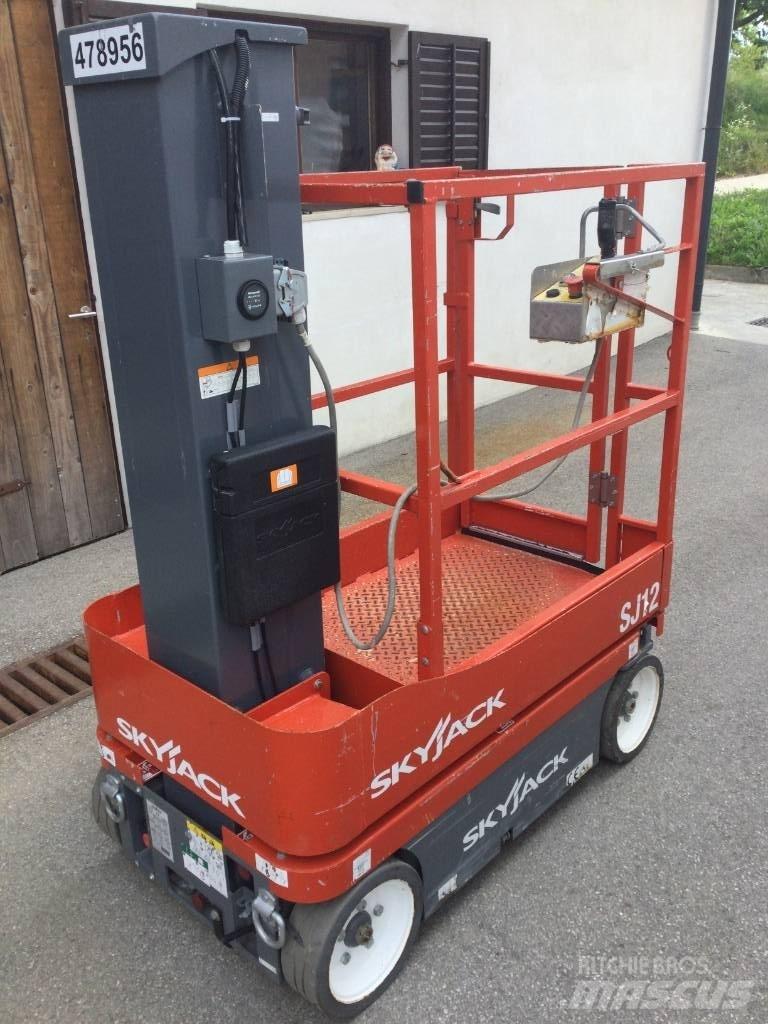 SkyJack SJ 12 Saxliftar