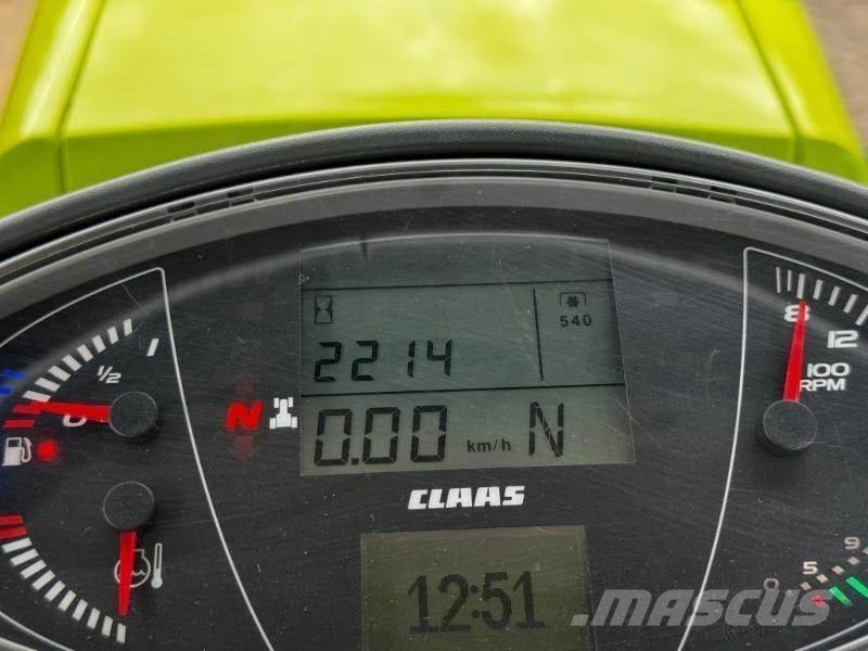 CLAAS AXION 870 Traktorer