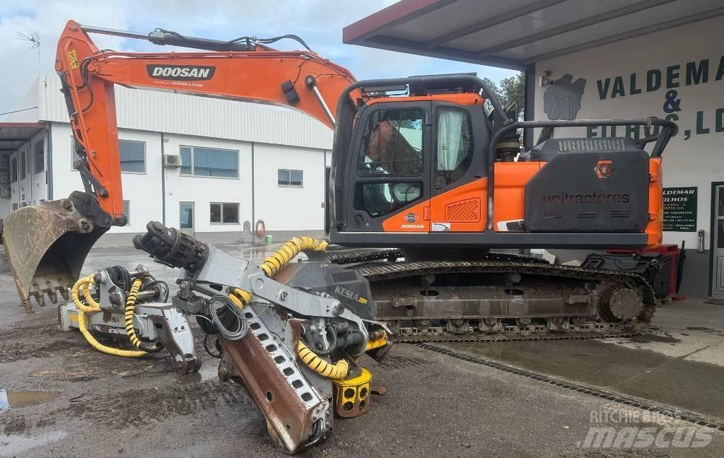 Doosan DX 235 Grävmaskiner