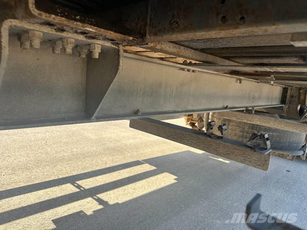 Kraker CF200 Walking floor semitrailers