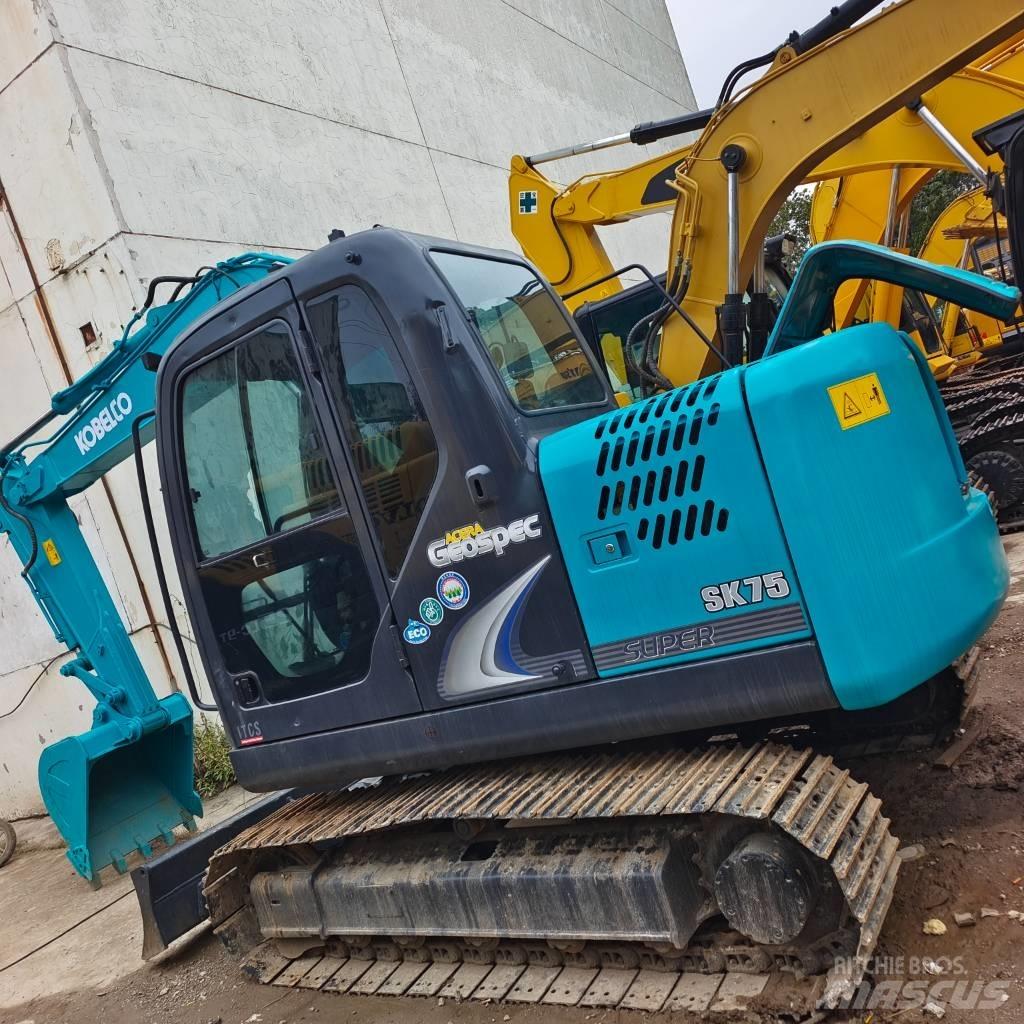 Kobelco SK 75 Midigrävmaskiner 7t - 12t