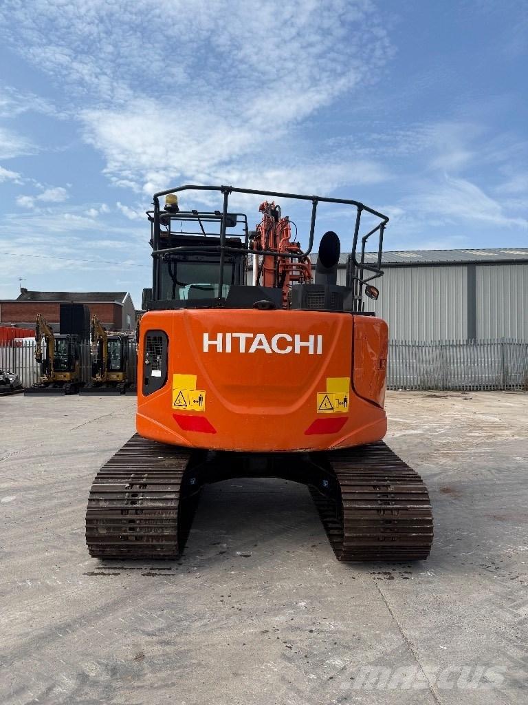 Hitachi ZX 135 US-6 Bandgrävare