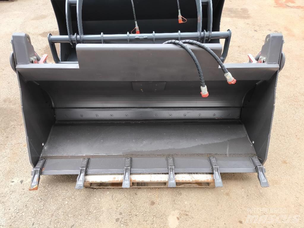 Mecalac 0.65m3 4in1 Skopor