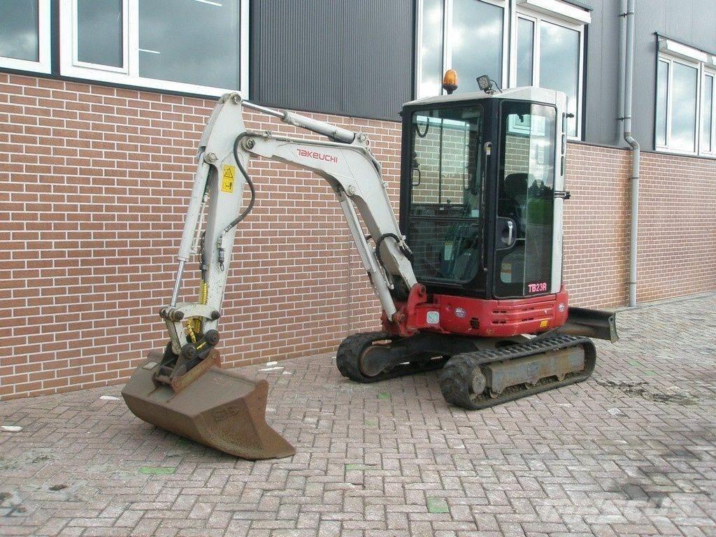 Takeuchi TB23R Minigrävare < 7t