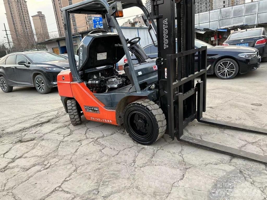 Toyota Toyota8F FD30 Dieselmotviktstruckar