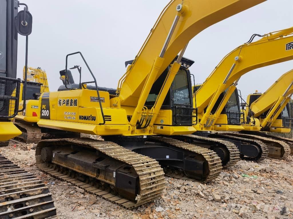 Komatsu PC 200-8 Bandgrävare