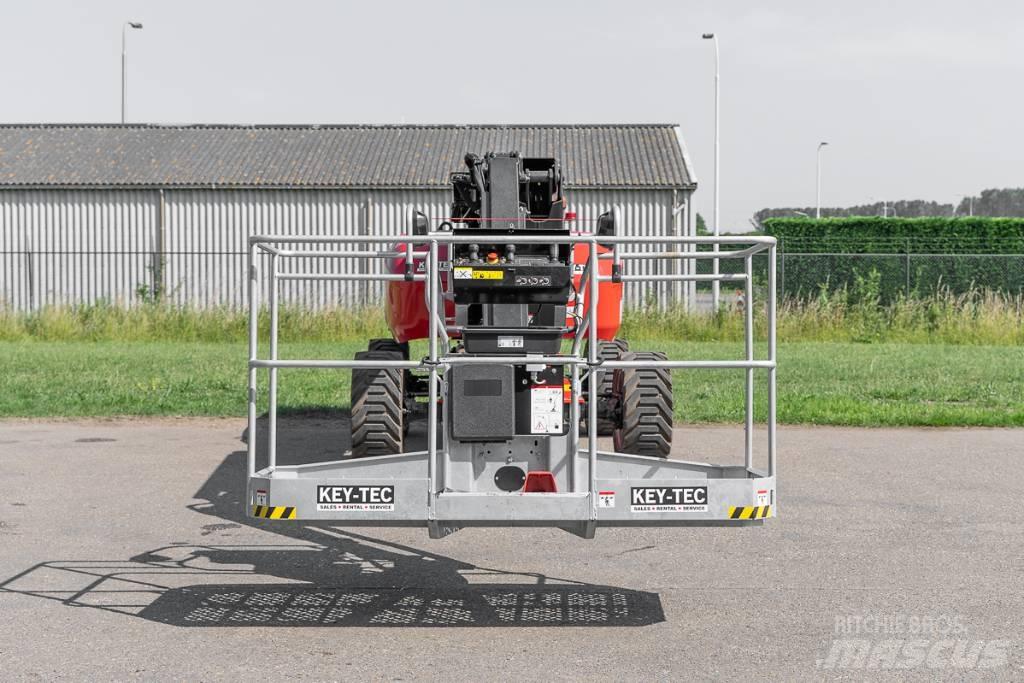 Manitou 200 ATJ e Bomliftar