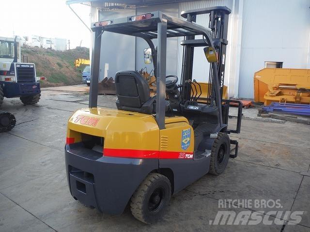 TCM FD25T3 Dieselmotviktstruckar