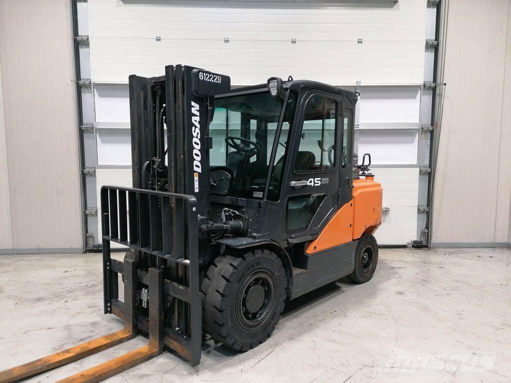 Doosan G45SC-7 Gasolmotviktstruckar