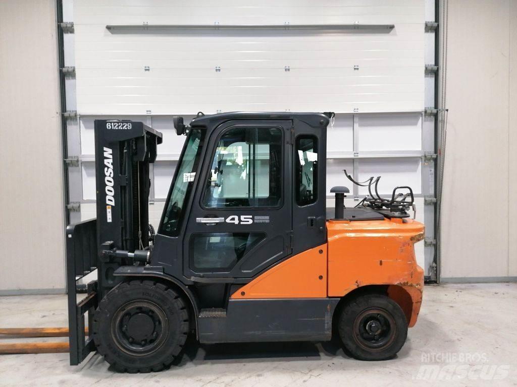 Doosan G45SC-7 Gasolmotviktstruckar