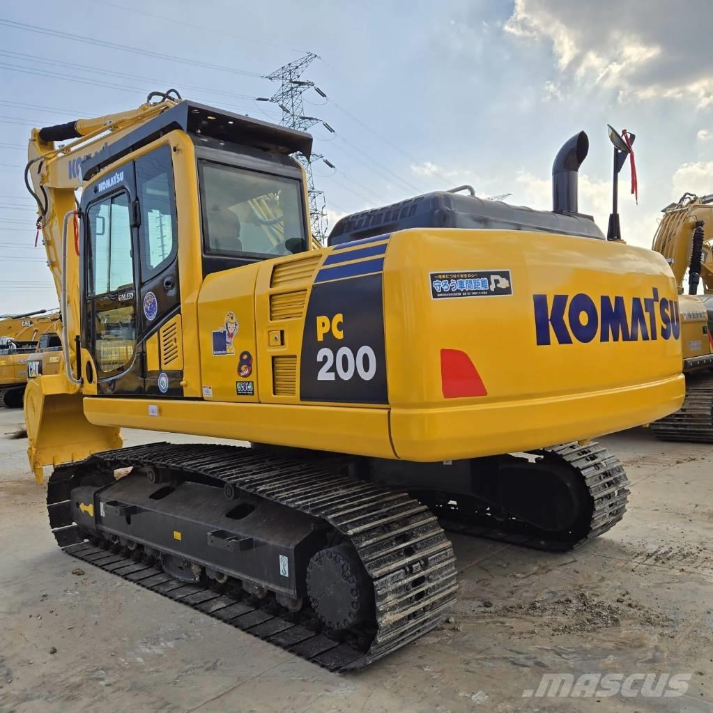Komatsu PC 200-8 Bandgrävare