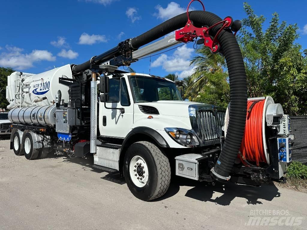 International 7500 Slamsugningsbil