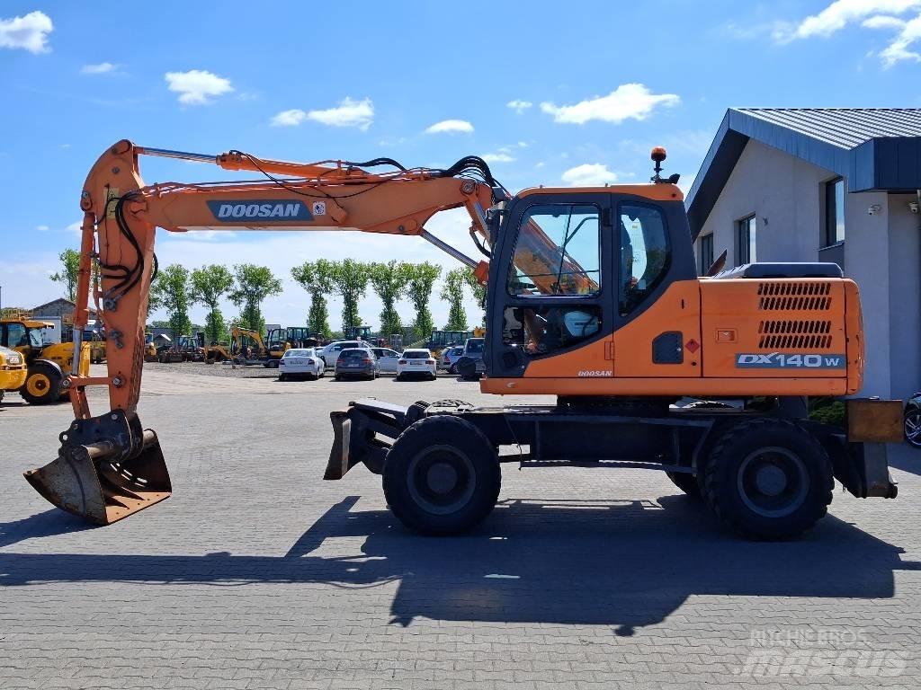 Doosan DX 140 W-3 Hjulgrävare