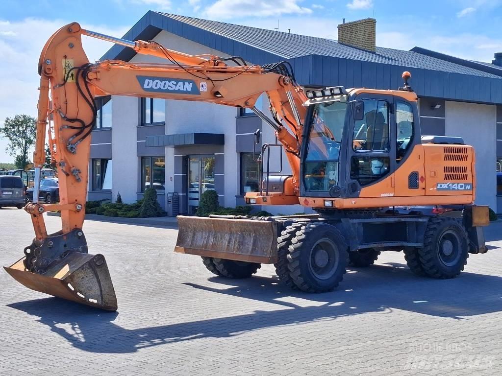 Doosan DX 140 W-3 Hjulgrävare