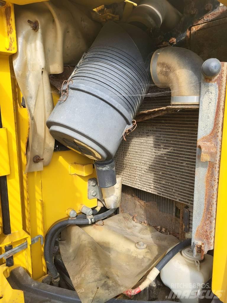 Komatsu PC138US-8 Bandgrävare