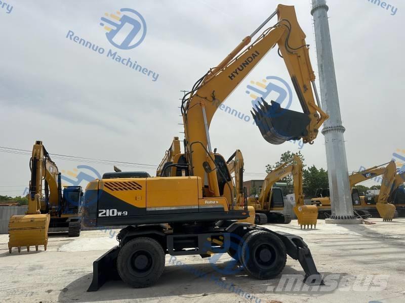 Hyundai R210W-9 Hjulgrävare