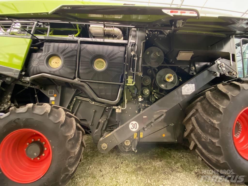 CLAAS Lexion 6900 Skördetröskor