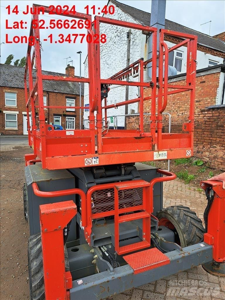 SkyJack SJ 6832 RT Saxliftar