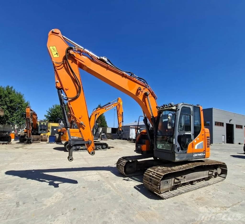 Doosan DX140LCR-5 Bandgrävare
