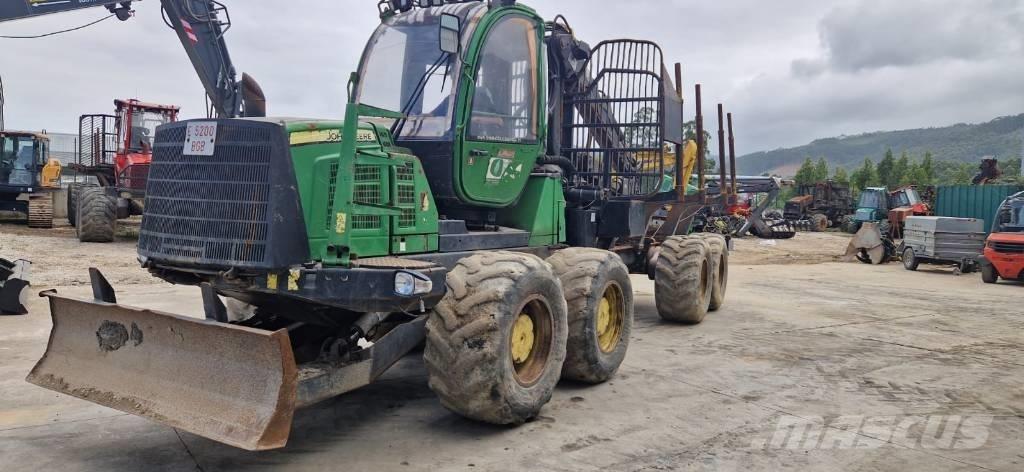 John Deere 1210 E Skotare